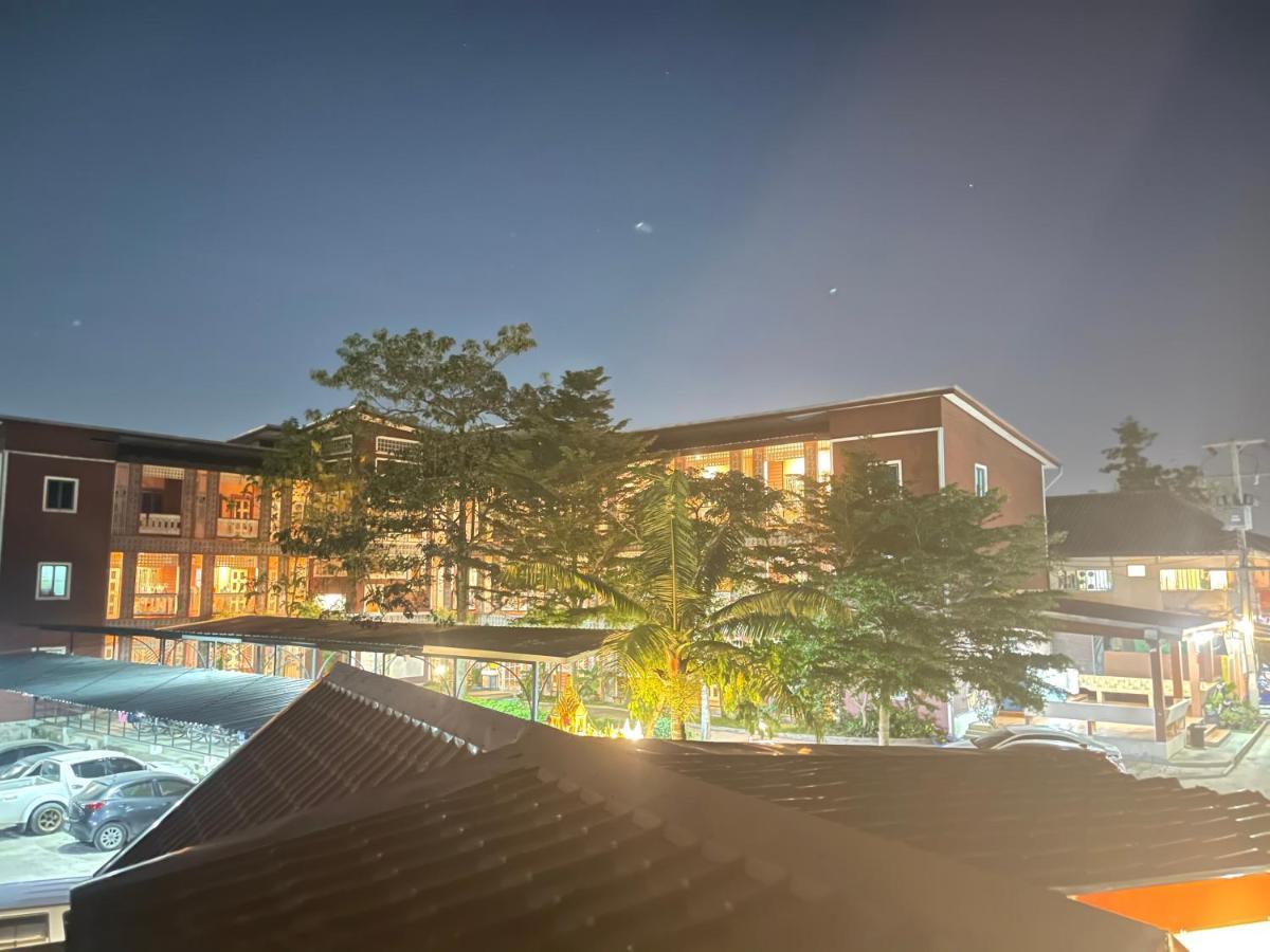 Noree Jacuzzi House Ban Phan Sadet Nai Luaran gambar